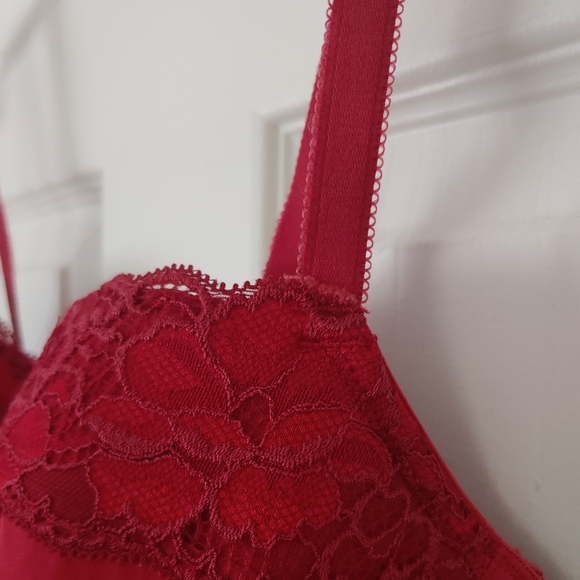 Adore Me red floral lace longline bra - Picture 3 of 9